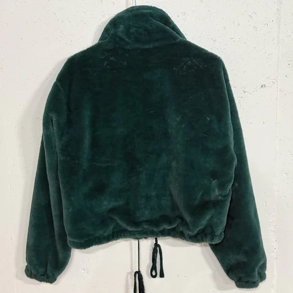 Victoria Secret PINK Know One Cares Faux Fur Green Jacket Size Medium - Picture 4 of 5
